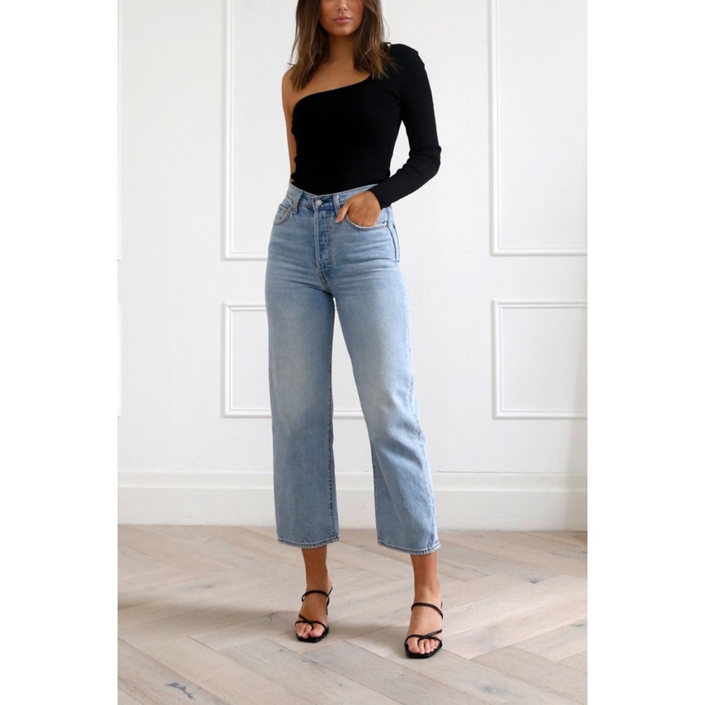 Levi's® Premium RIBCAGE STRAIGHT ANKLE JEANS - Picture 13 of 15